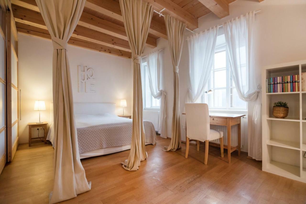 Sunny Apartments Wina Bagian luar foto
