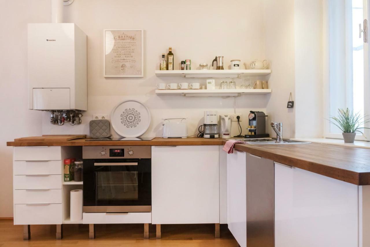 Sunny Apartments Wina Bagian luar foto